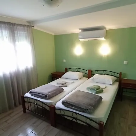 Apartamento House Eugenia Sarti Habitación foto